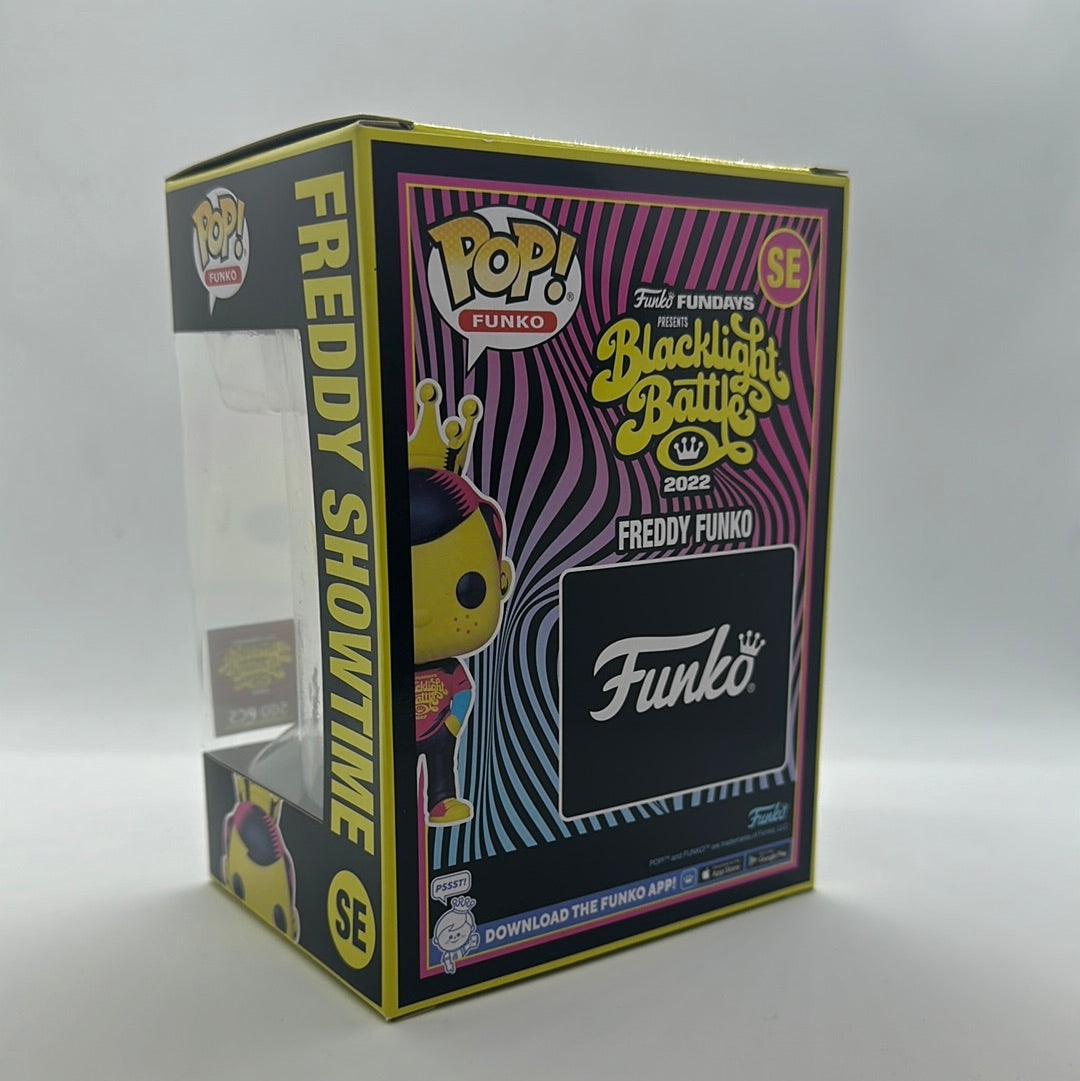 Funko POP! Freddy Showtime Blacklight Battle LE500